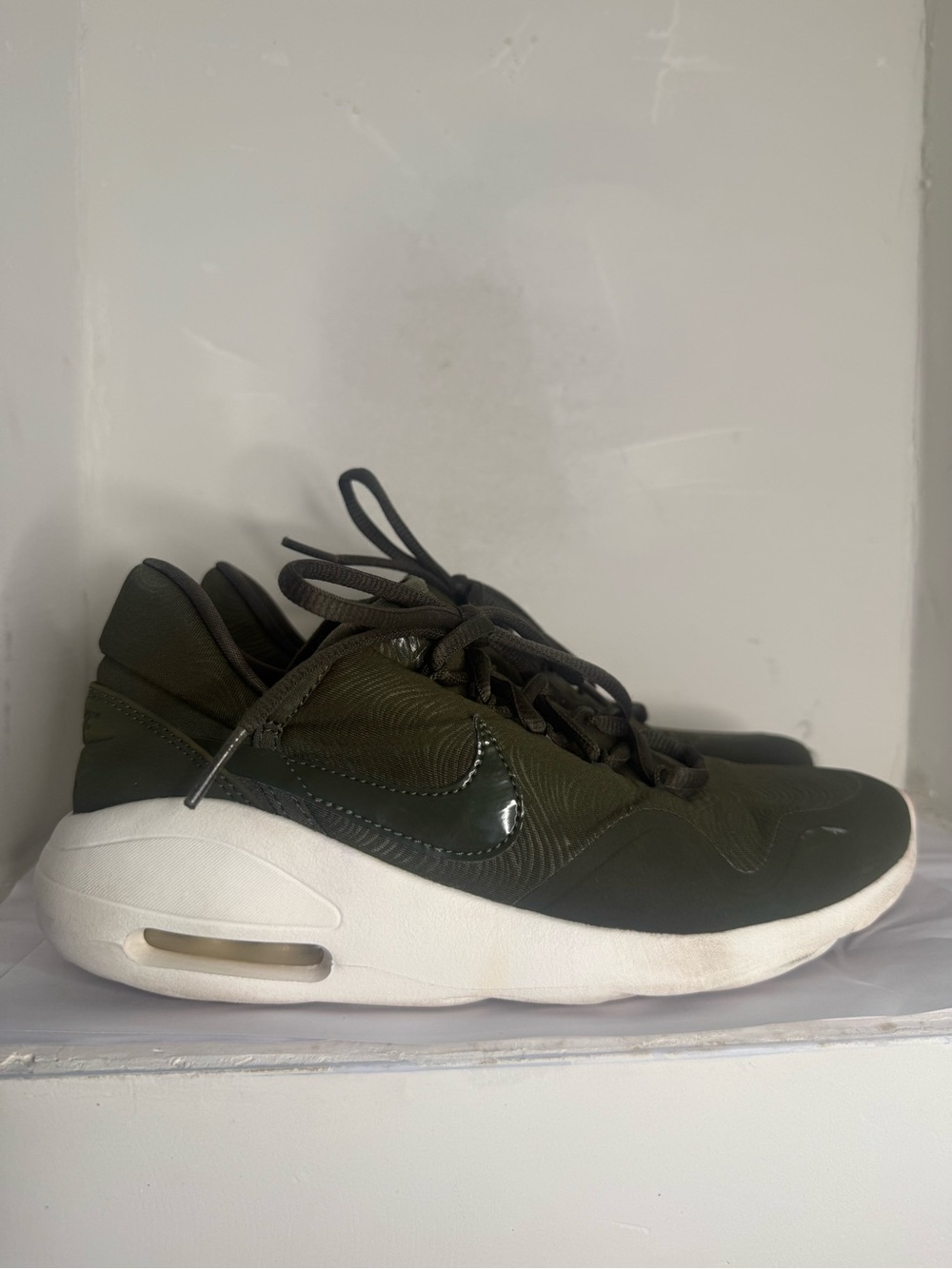 Nike Air Max Sasha Olive Green Sneakers US 7